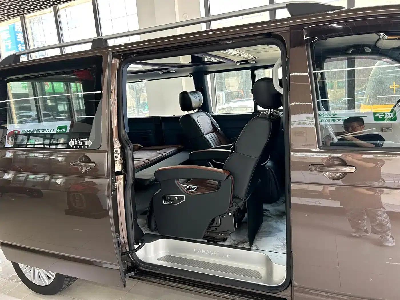 Caravelle 2014 2.0TSI 4WD Comfort Edition — миниатюра 19