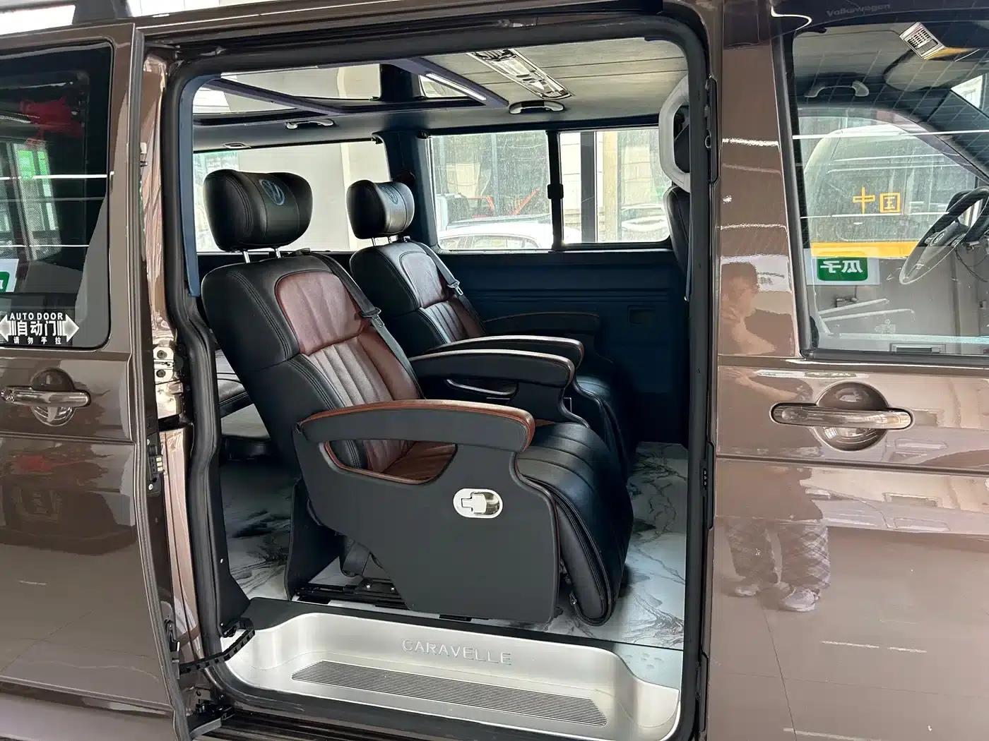 Caravelle 2014 2.0TSI 4WD Comfort Edition — миниатюра 25