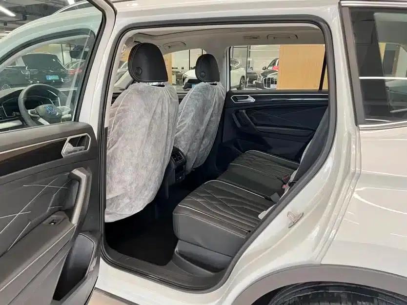 Tiguan L PHEV 2023 430PHEV Plug-in Hybrid Premium Edition — миниатюра 11