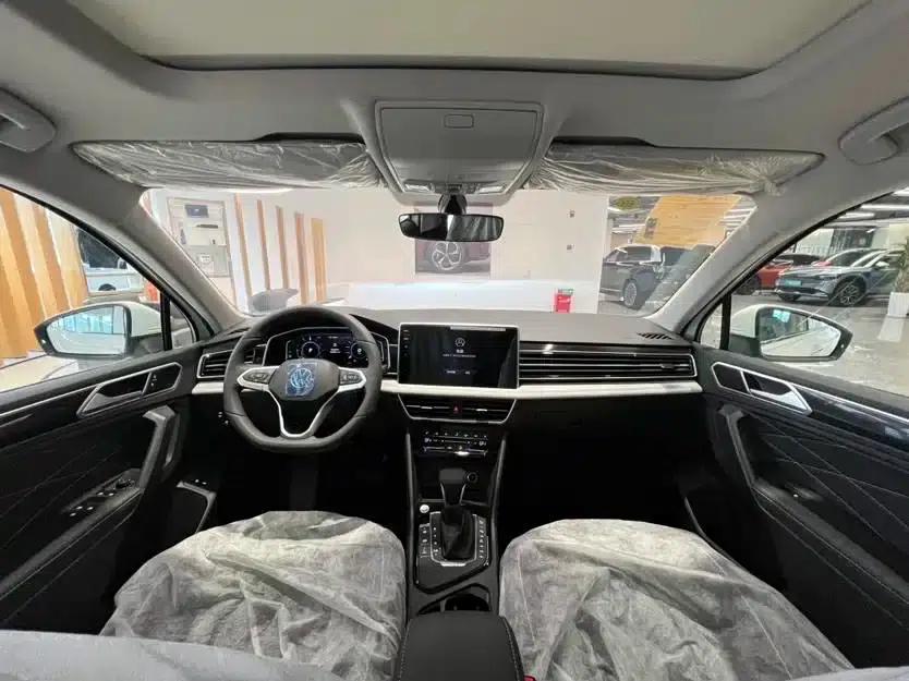 Tiguan L PHEV 2023 430PHEV Plug-in Hybrid Premium Edition — миниатюра 13
