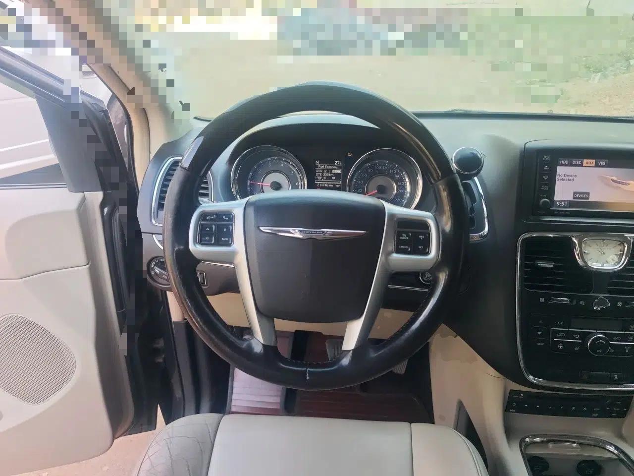 Chrysler Grand Voyager 2014 3.6L Comfort Edition — миниатюра 11
