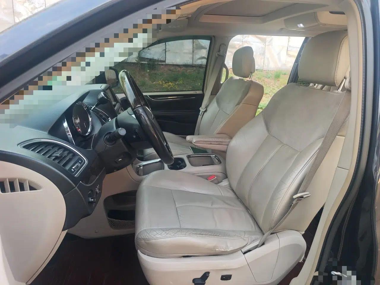 Chrysler Grand Voyager 2014 3.6L Comfort Edition — миниатюра 16