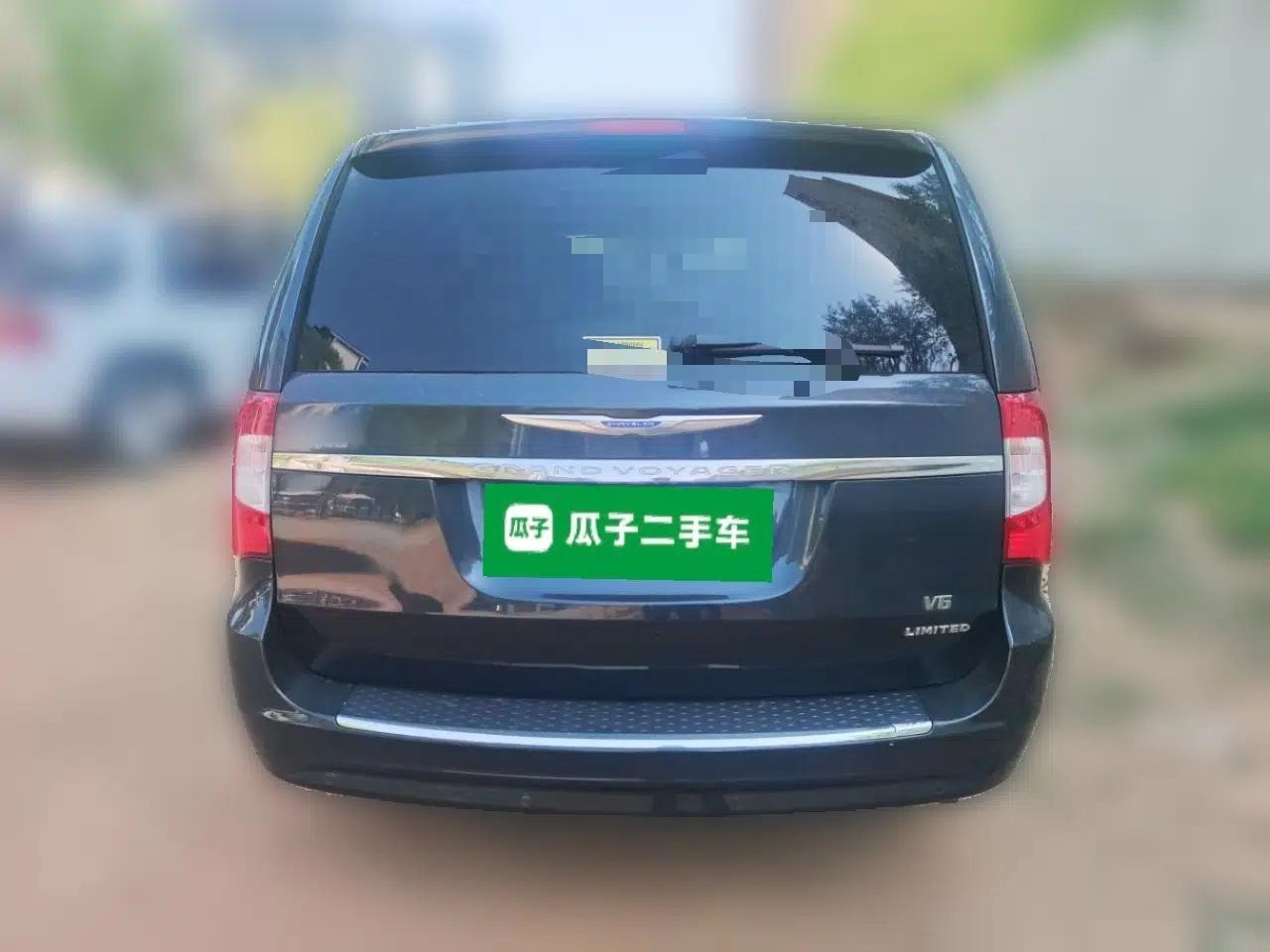 Chrysler Grand Voyager 2014 3.6L Comfort Edition — миниатюра 5