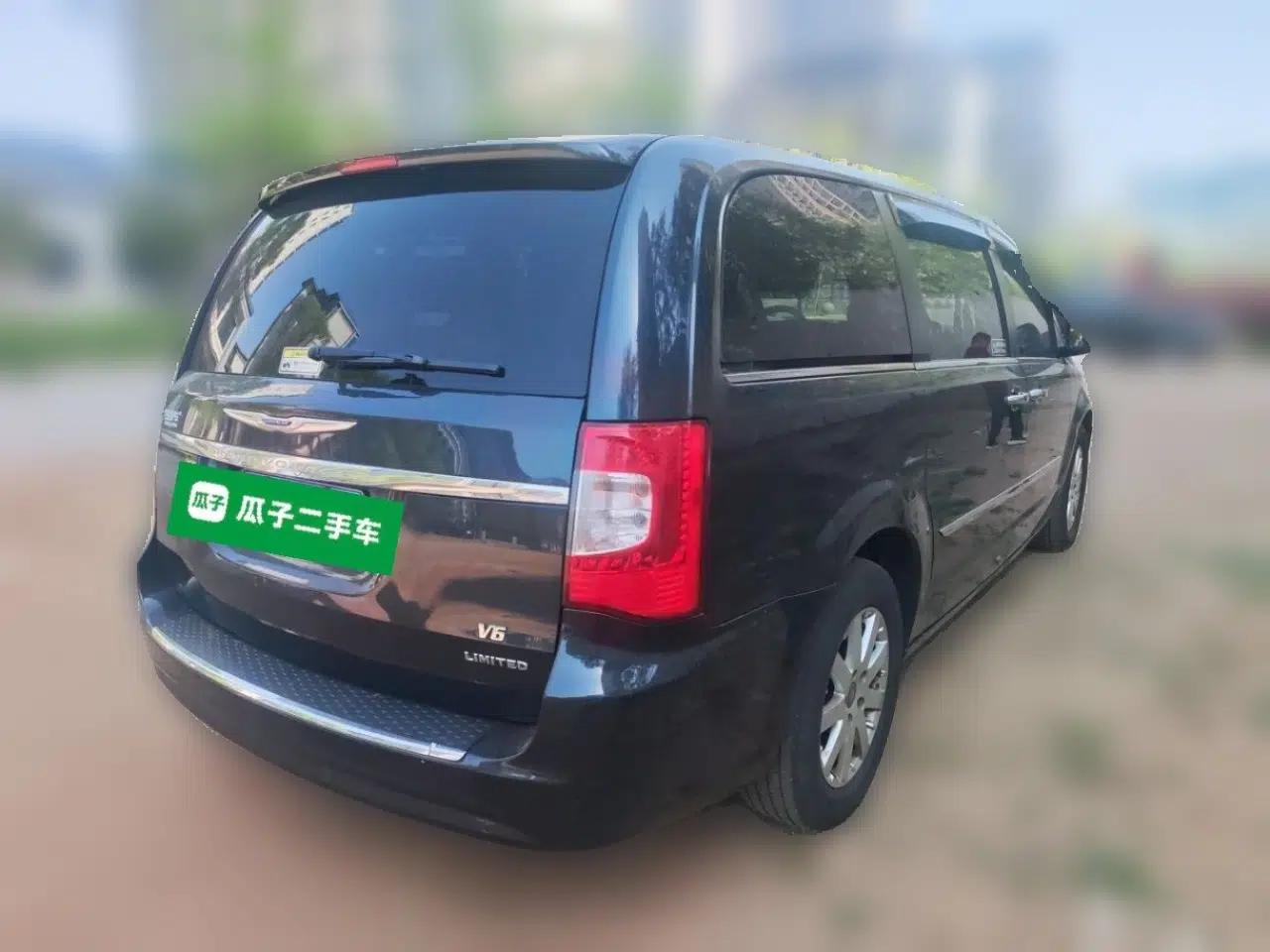 Chrysler Grand Voyager 2014 3.6L Comfort Edition — миниатюра 6
