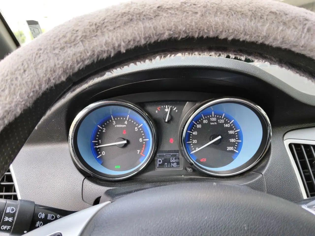Cowin C3 2016 1.5L Automatic Hongzuan Edition — миниатюра 12