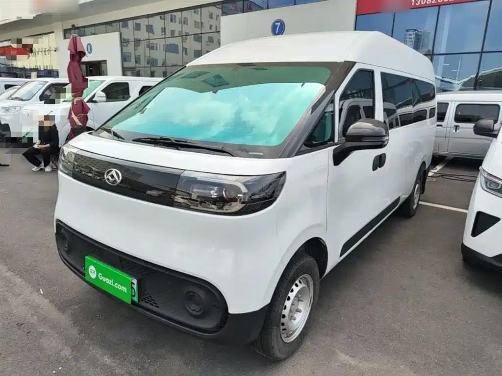 Dana V1 2025 Model V1+ Long Wheelbase High Roof Multi-functional Version (62kWh) — миниатюра 1