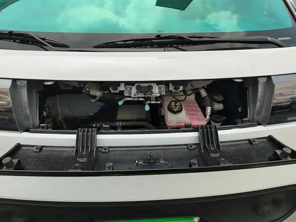 Dana V1 2025 Model V1+ Long Wheelbase High Roof Multi-functional Version (62kWh) — миниатюра 20