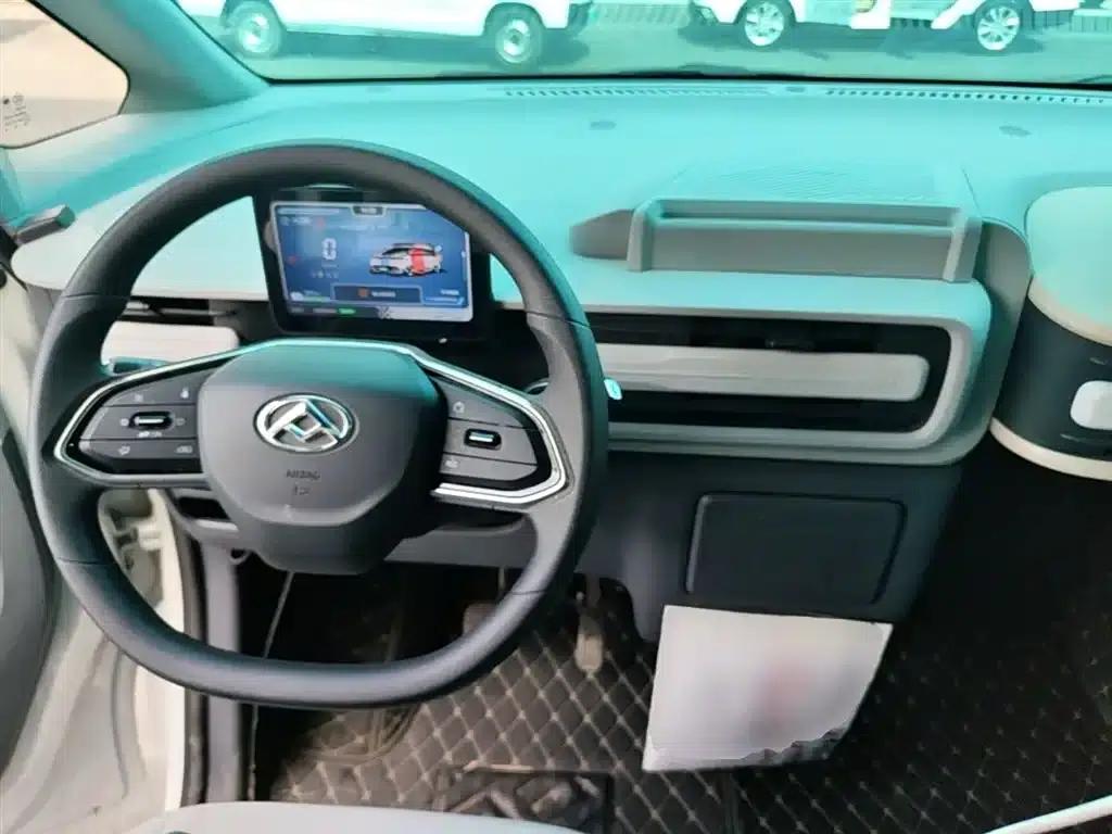 Dana V1 2025 Model V1+ Long Wheelbase High Roof Multi-functional Version (62kWh) — миниатюра 10
