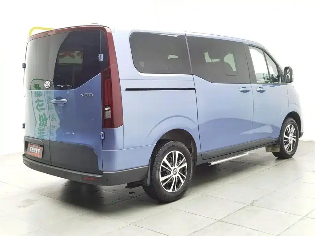 Xintu V70 2025 2.0T Automatic Short Wheelbase Low Roof Luxury Edition 7-Seater — миниатюра 2
