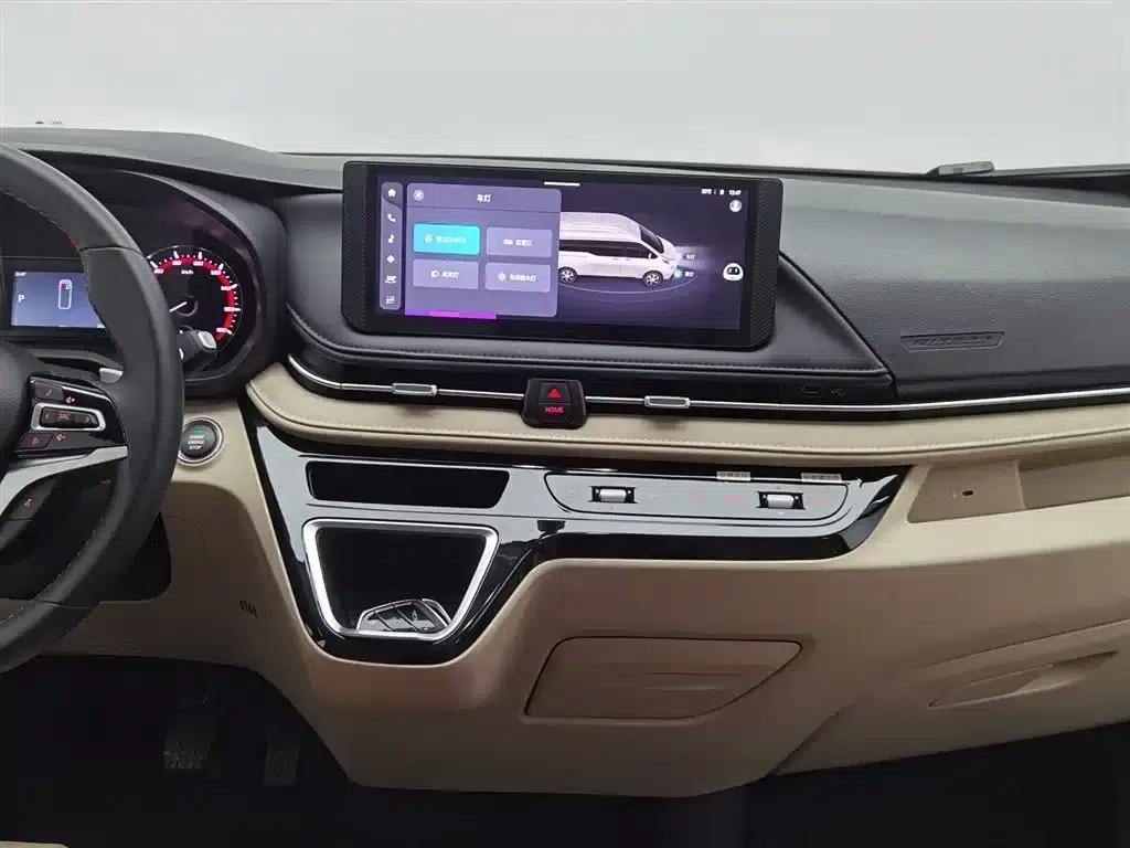 Xintu V70 2025 2.0T Automatic Short Wheelbase Low Roof Luxury Edition 7-Seater — миниатюра 12