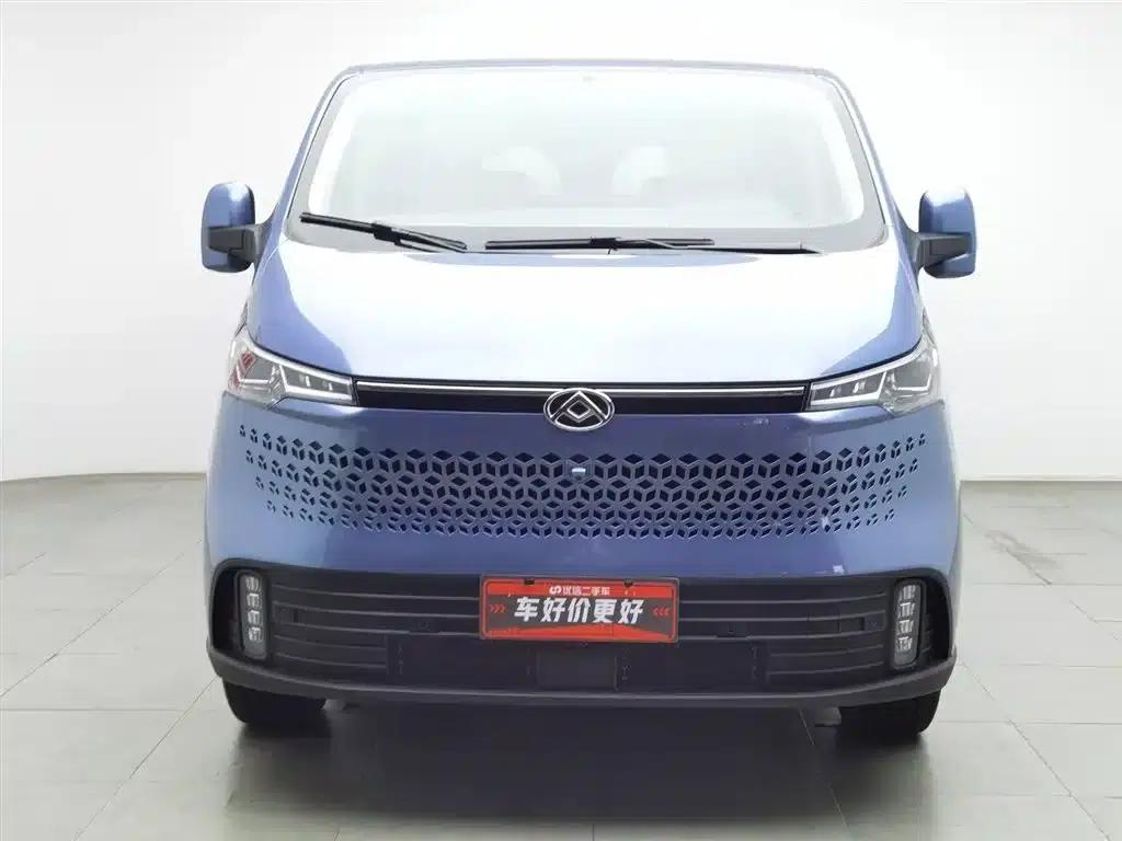 Xintu V70 2025 2.0T Automatic Short Wheelbase Low Roof Luxury Edition 7-Seater — миниатюра 3