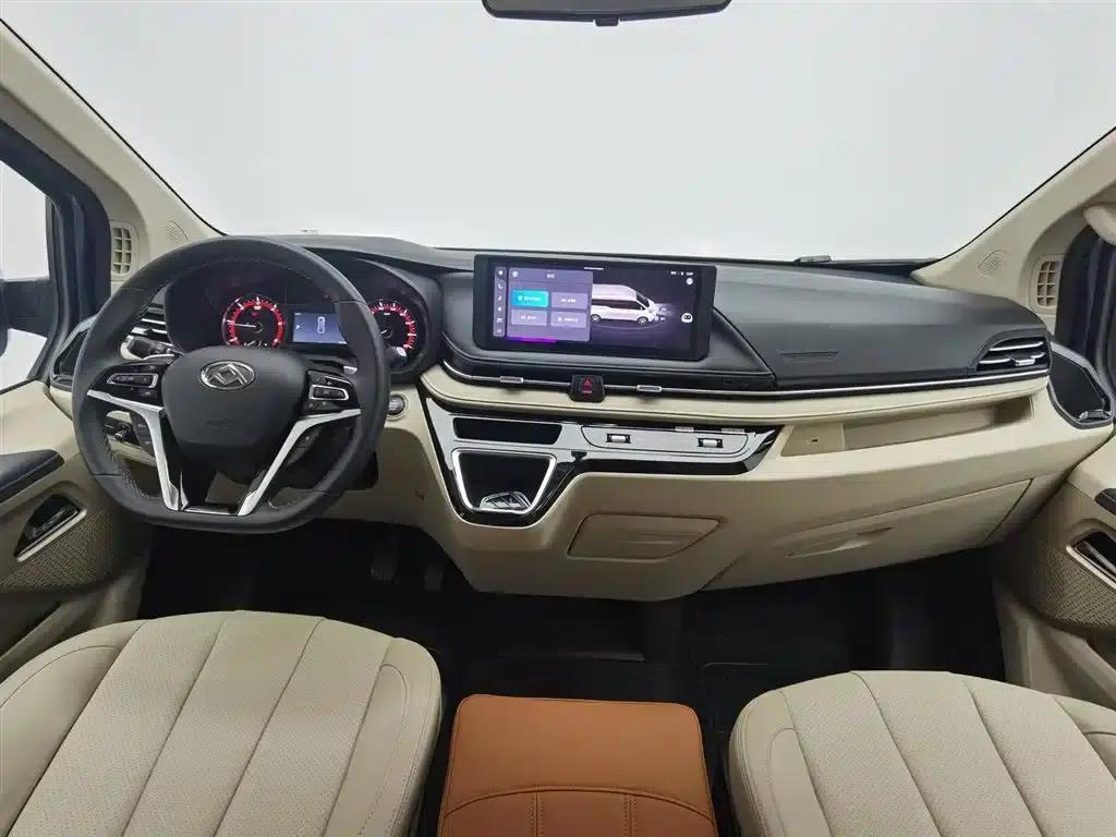 Xintu V70 2025 2.0T Automatic Short Wheelbase Low Roof Luxury Edition 7-Seater — миниатюра 5