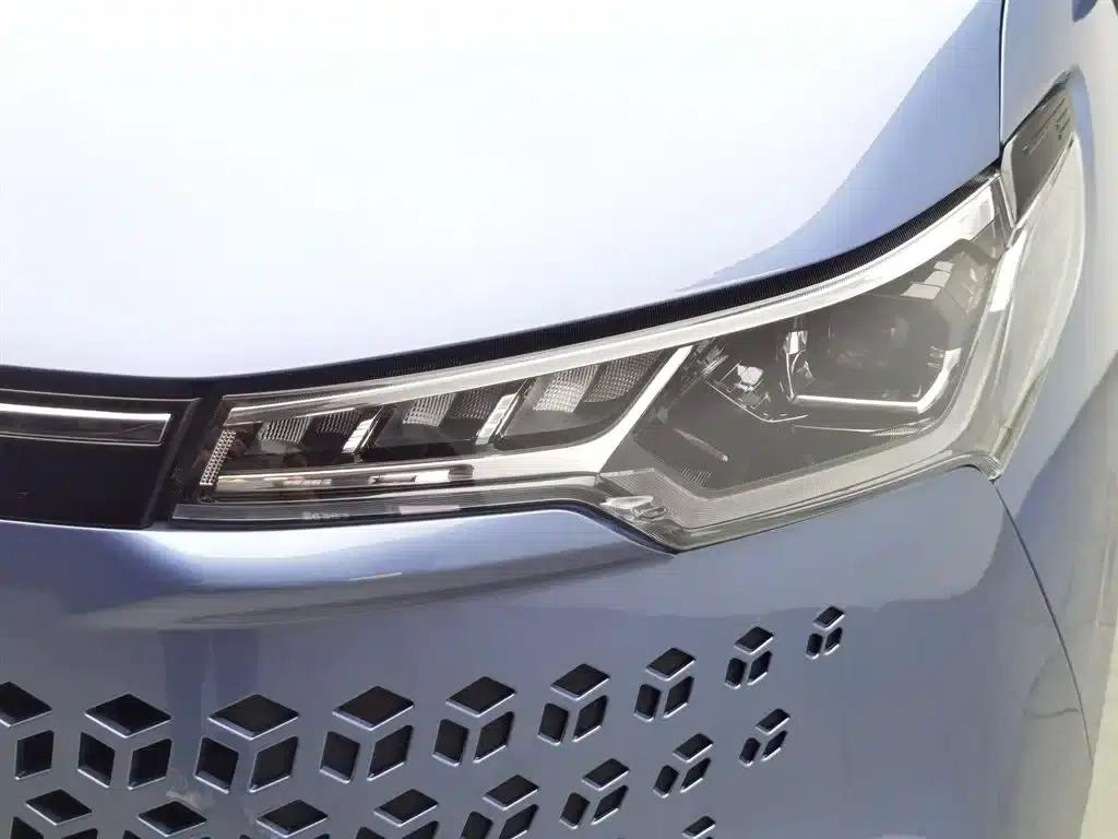 Xintu V70 2025 2.0T Automatic Short Wheelbase Low Roof Luxury Edition 7-Seater — миниатюра 7