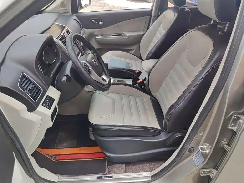Fengxing S500 2017 1.5L Manual Deluxe Edition — миниатюра 15