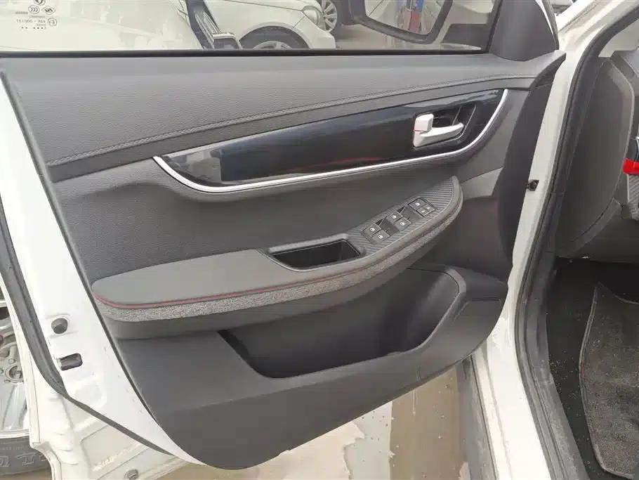 Fengxing T5 2021 1.5T Automatic Comfort Model — миниатюра 6