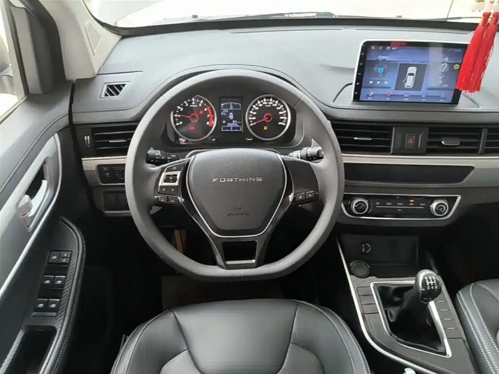 Fengxing SX6 2022 1.6L Manual Deluxe - Youth Edition — миниатюра 11