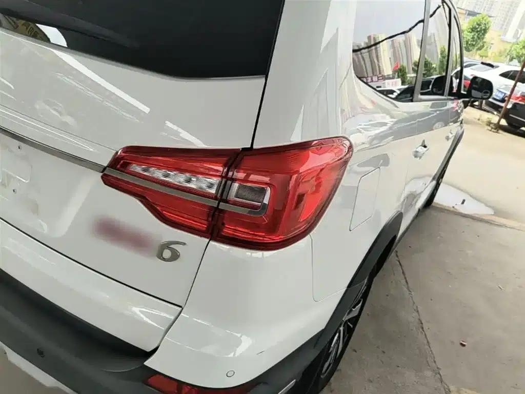 Fengxing SX6 2022 1.6L Manual Deluxe - Youth Edition — миниатюра 8
