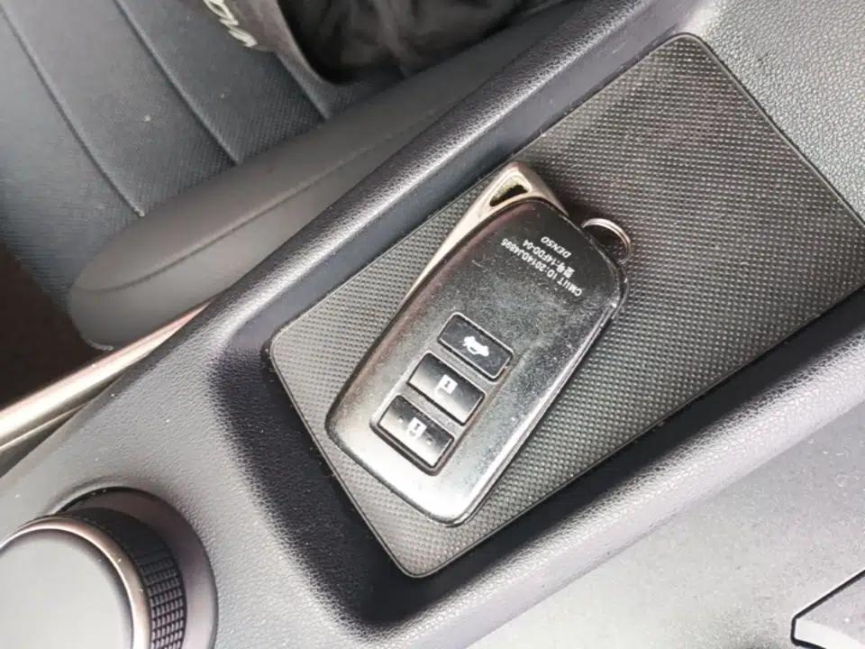 Lexus IS 2017 300 Leading Edition — миниатюра 12
