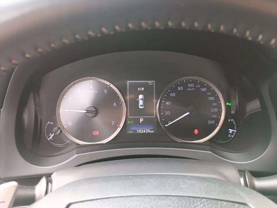 Lexus IS 2017 300 Leading Edition — миниатюра 15