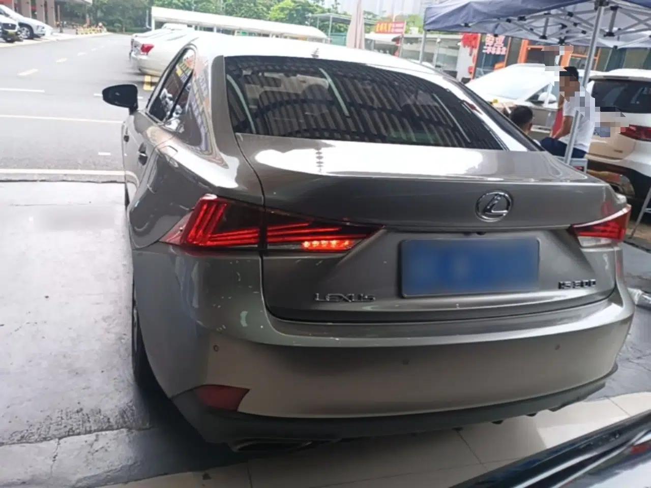 Lexus IS 2017 300 Leading Edition — миниатюра 5
