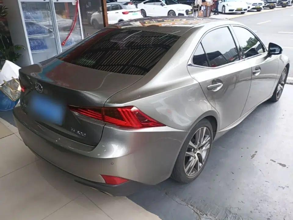 Lexus IS 2017 300 Leading Edition — миниатюра 6