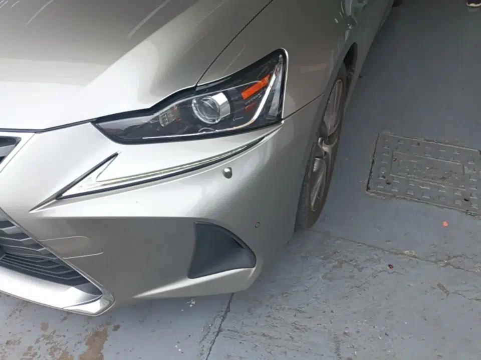 Lexus IS 2017 300 Leading Edition — миниатюра 9
