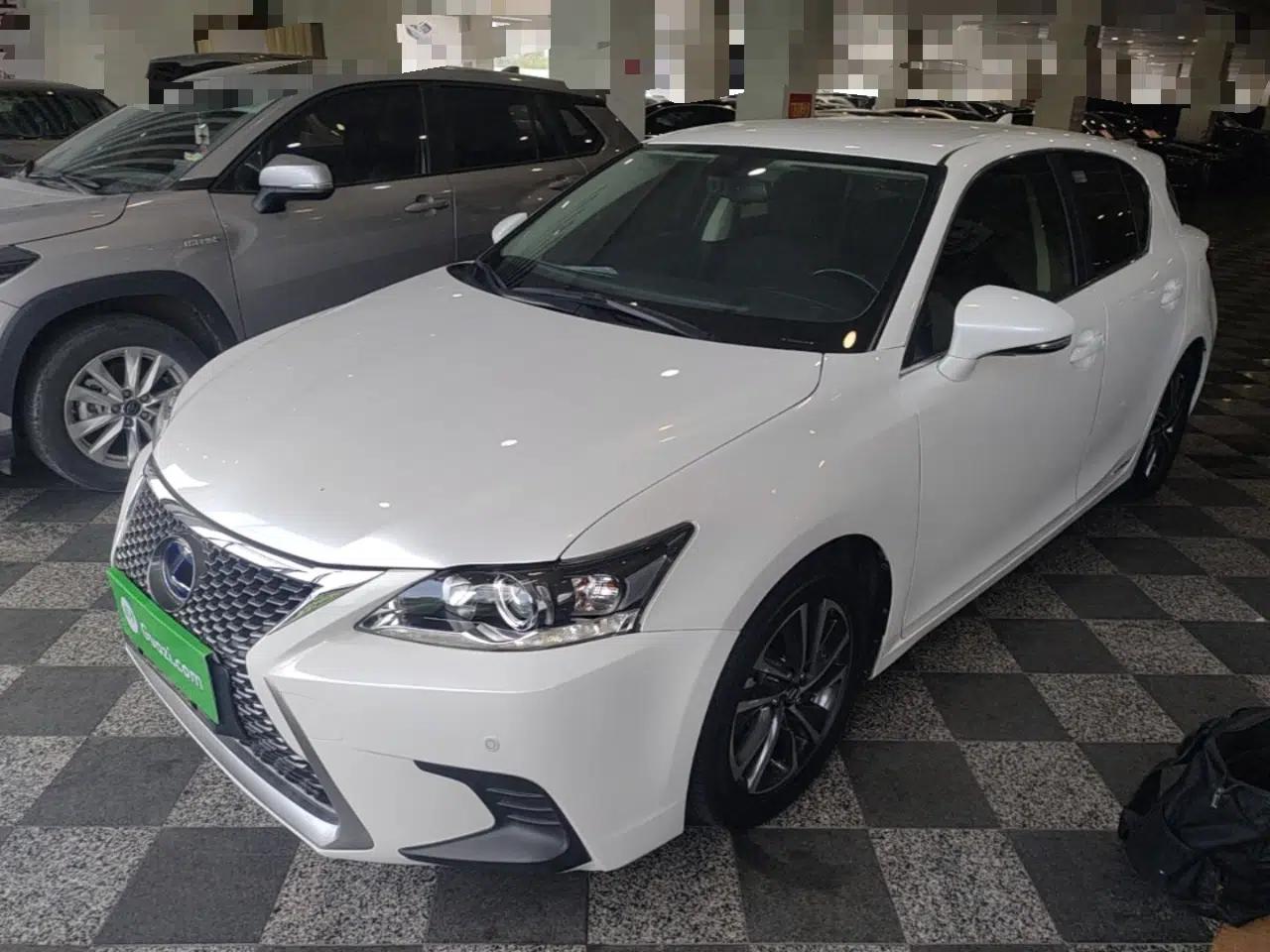 Lexus CT 2017 CT200h Elite Edition Solid Color China V Standard — миниатюра 1