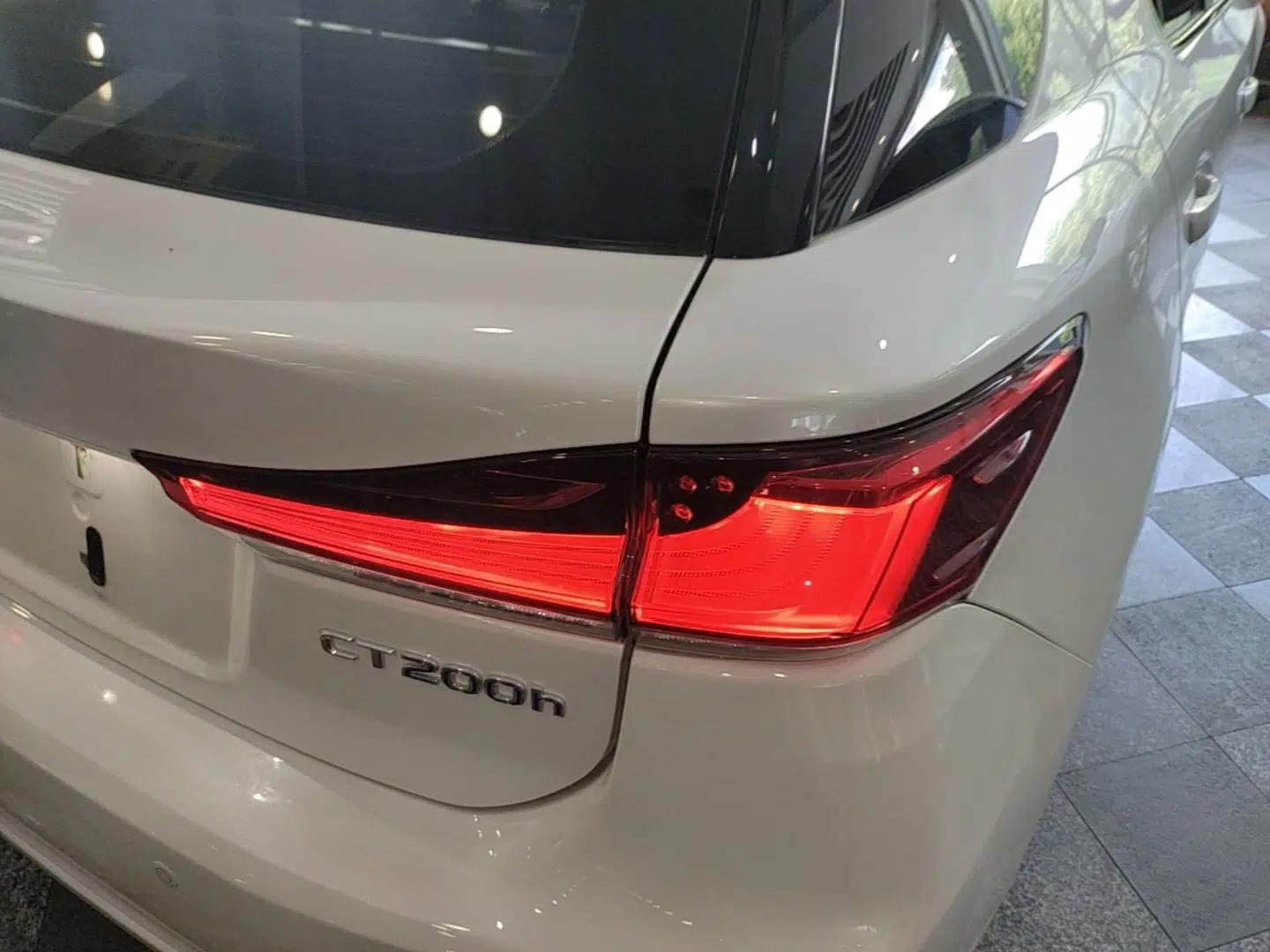 Lexus CT 2017 CT200h Elite Edition Solid Color China V Standard — миниатюра 7