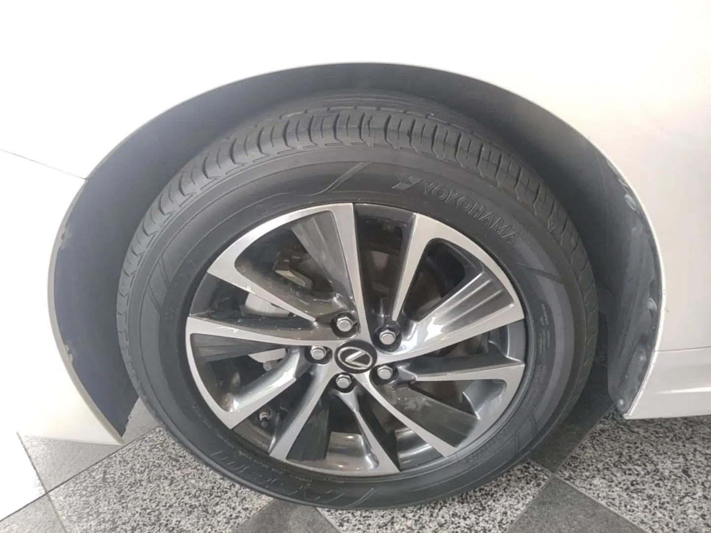 Lexus CT 2017 CT200h Elite Edition Solid Color China V Standard — миниатюра 8