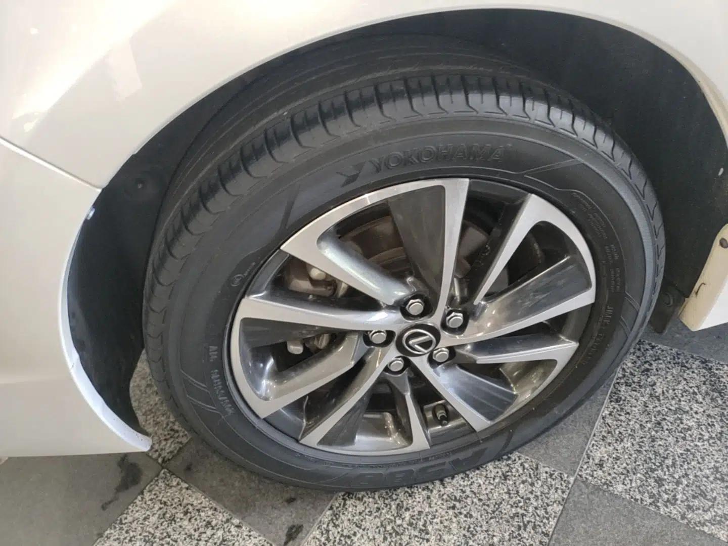 Lexus CT 2017 CT200h Elite Edition Solid Color China V Standard — миниатюра 10