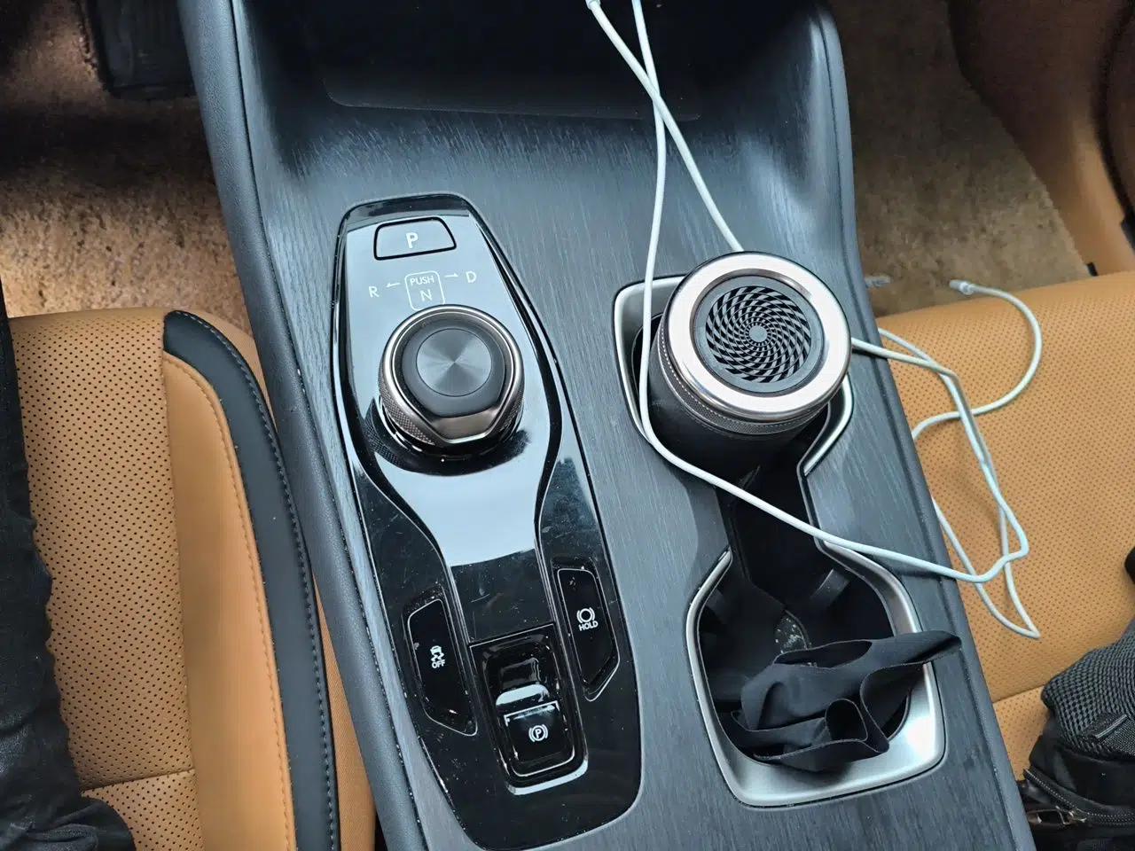Lexus RZ 2023 450e All-Wheel Drive Luxury Edition — миниатюра 15