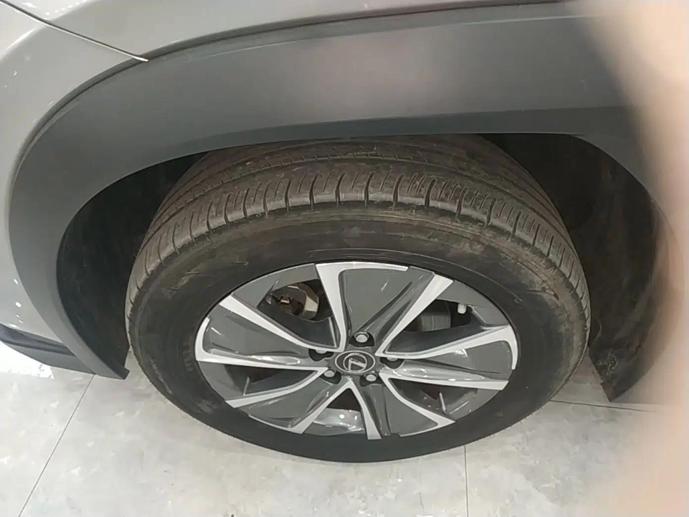 Lexus UX New Energy 2020 300e Pure·Joy Edition — миниатюра 8