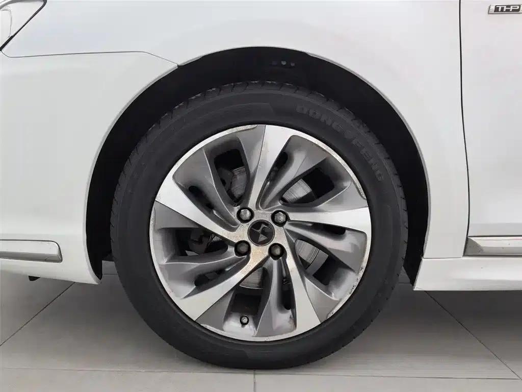 DS 5LS 2014 1.6T Luxury Edition THP160 — миниатюра 17