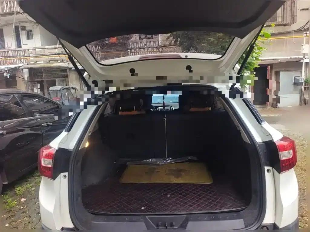 Dongfeng Fengshen AX3 2017 Leading Edition 1.5L Manual Sporty Model — миниатюра 10