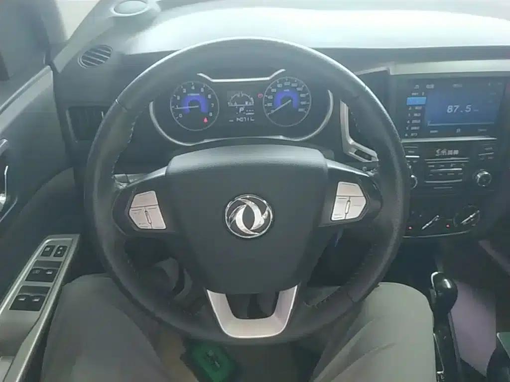 Dongfeng Fengshen AX3 2016 1.5L Automatic Premium Edition — миниатюра 11