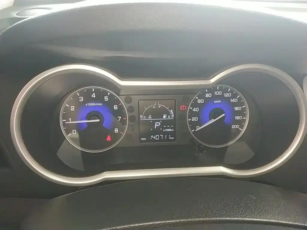 Dongfeng Fengshen AX3 2016 1.5L Automatic Premium Edition — миниатюра 12