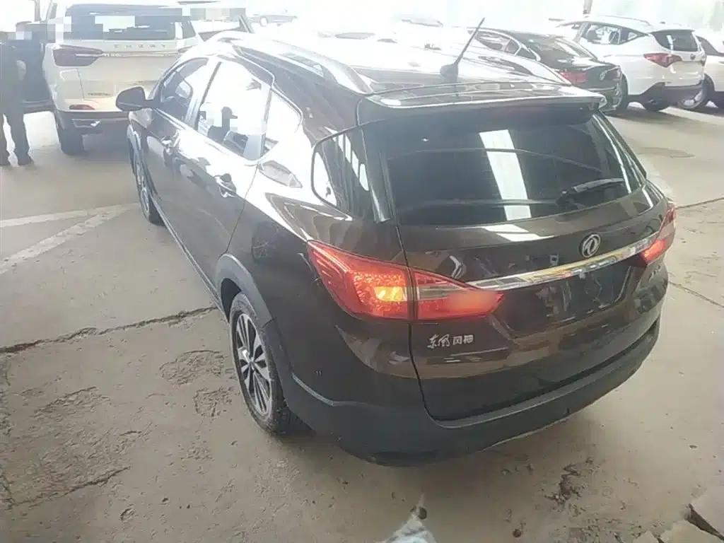 Dongfeng Fengshen AX3 2016 1.5L Automatic Premium Edition — миниатюра 5
