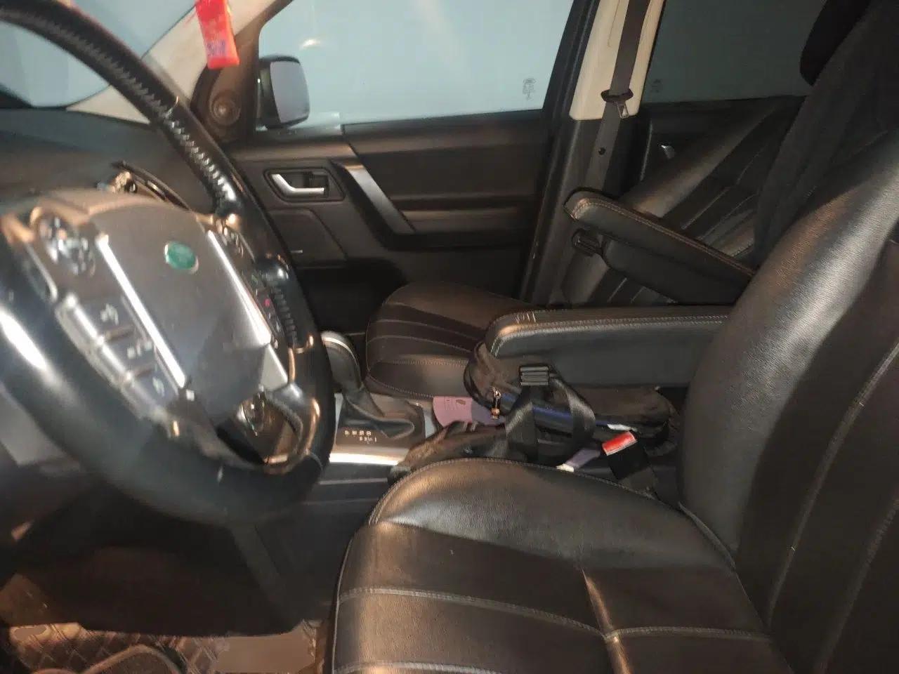 Land Rover Freelander 2 2014 2.0T Si4 SE Gasoline Version — миниатюра 16