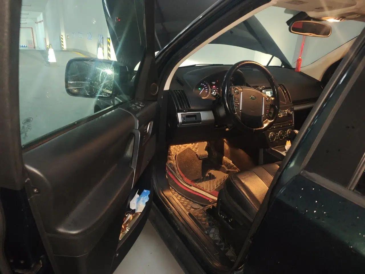 Land Rover Freelander 2 2014 2.0T Si4 SE Gasoline Version — миниатюра 17