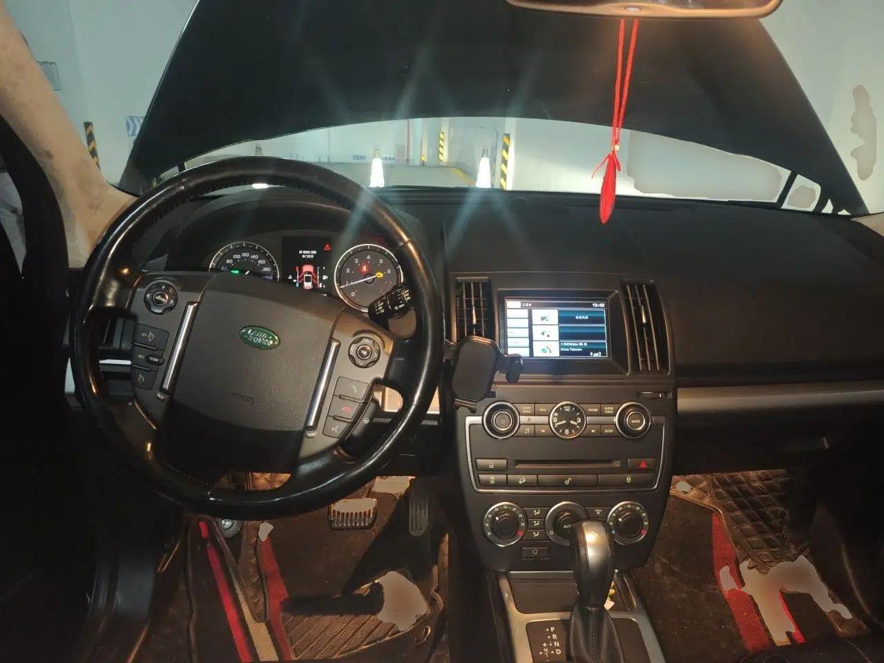 Land Rover Freelander 2 2014 2.0T Si4 SE Gasoline Version — миниатюра 10