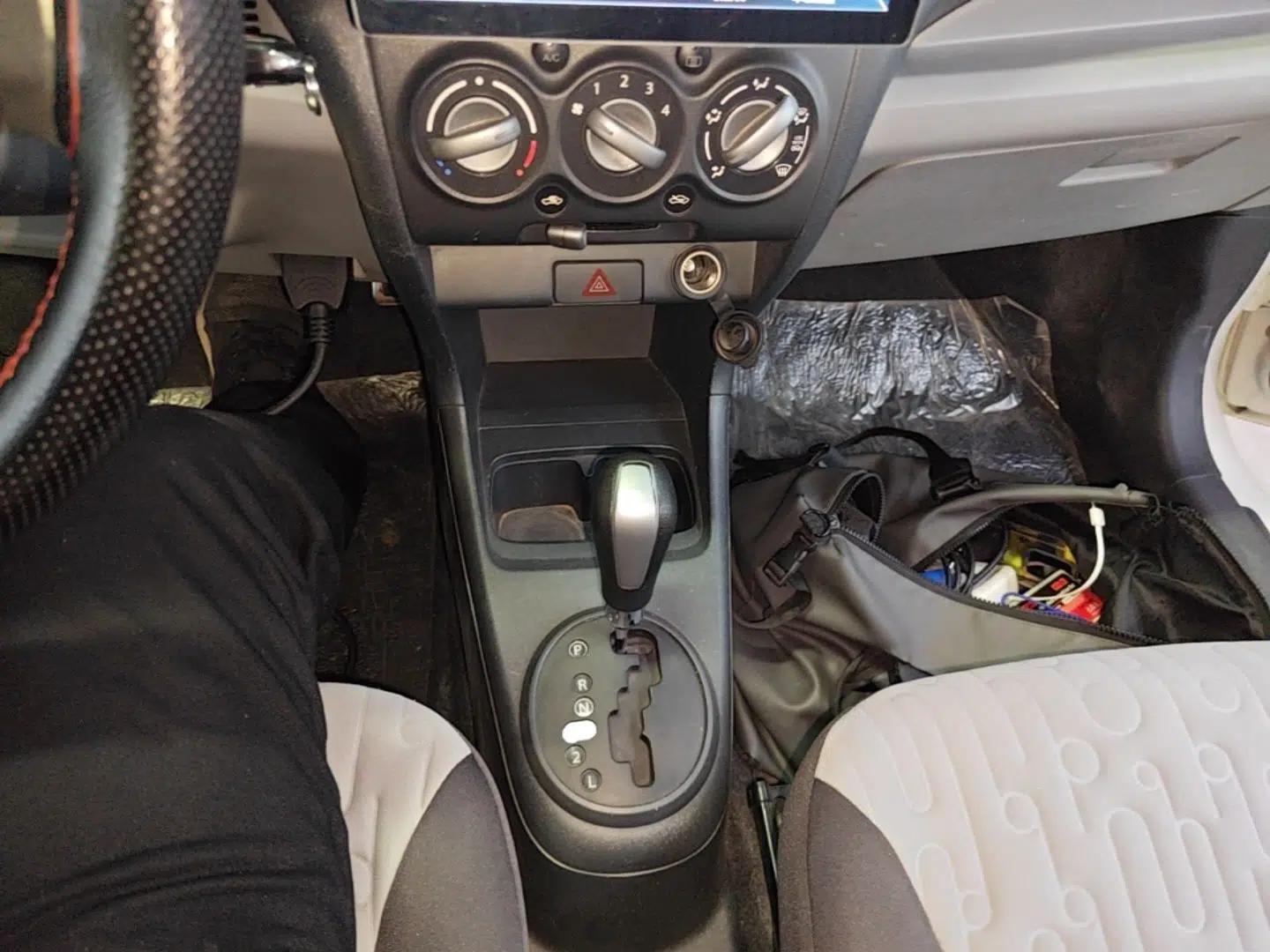 Suzuki Alto 2013 1.0L Automatic Luxury Model — миниатюра 16