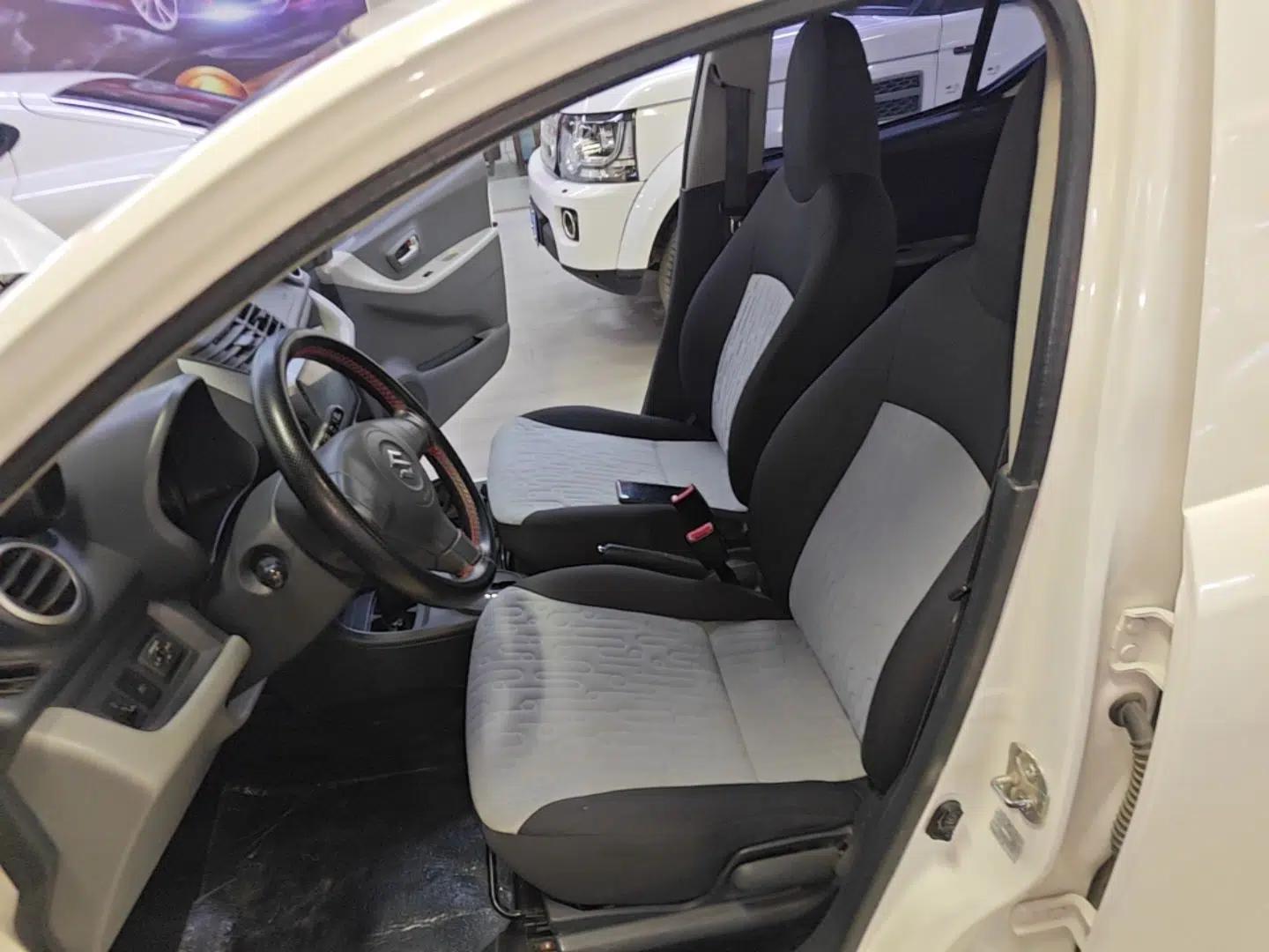 Suzuki Alto 2013 1.0L Automatic Luxury Model — миниатюра 17