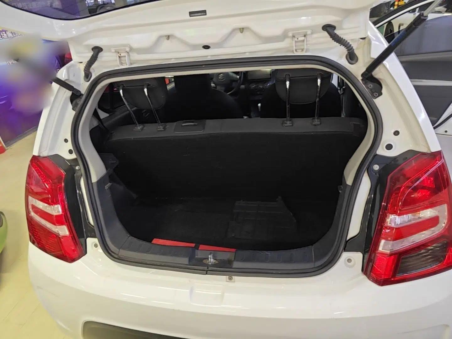 Suzuki Alto 2013 1.0L Automatic Luxury Model — миниатюра 21