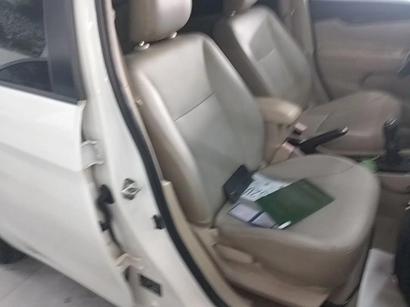 Suzuki Alivio 2015 1.6L Manual Comfort Model — миниатюра 23
