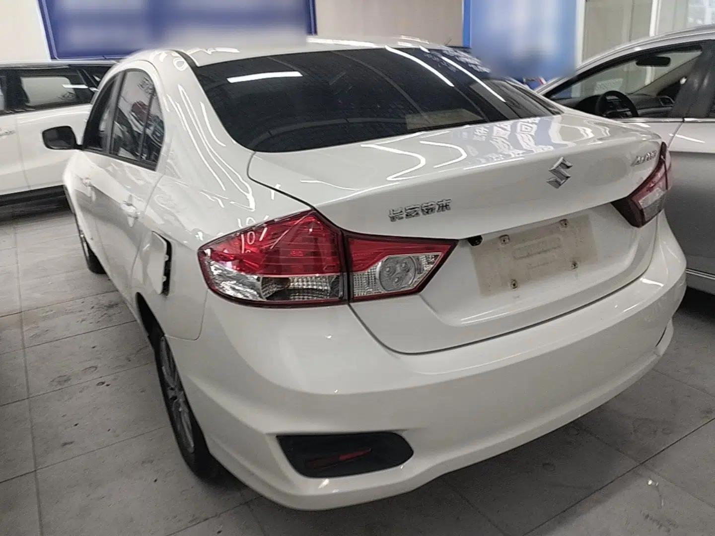 Suzuki Alivio 2015 1.6L Manual Comfort Model — миниатюра 4