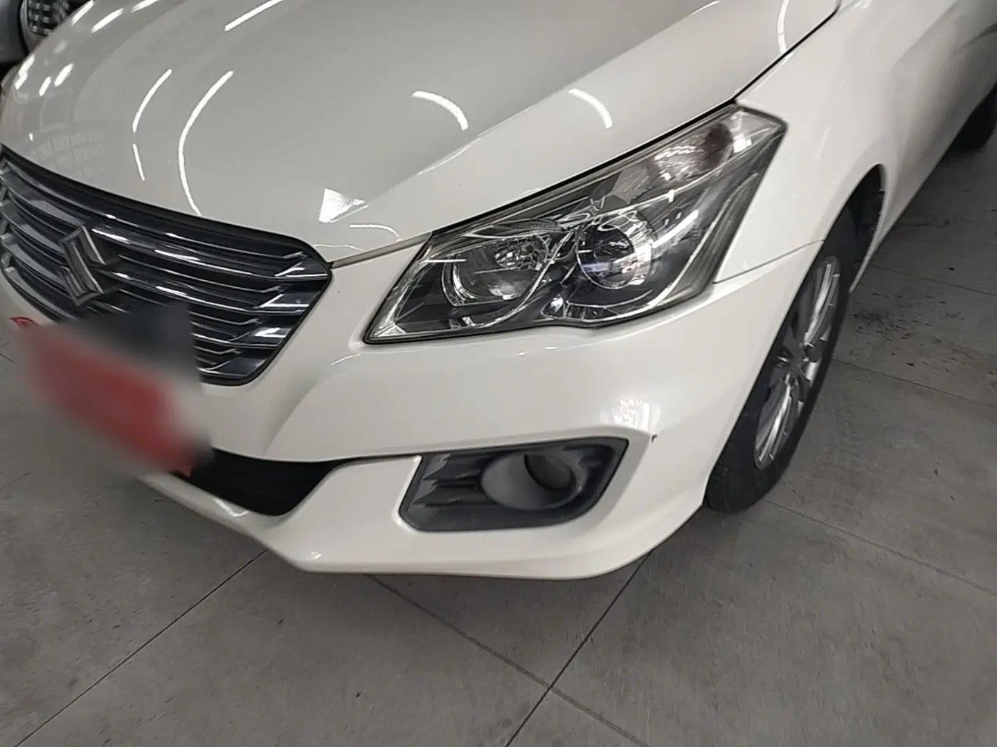 Suzuki Alivio 2015 1.6L Manual Comfort Model — миниатюра 9