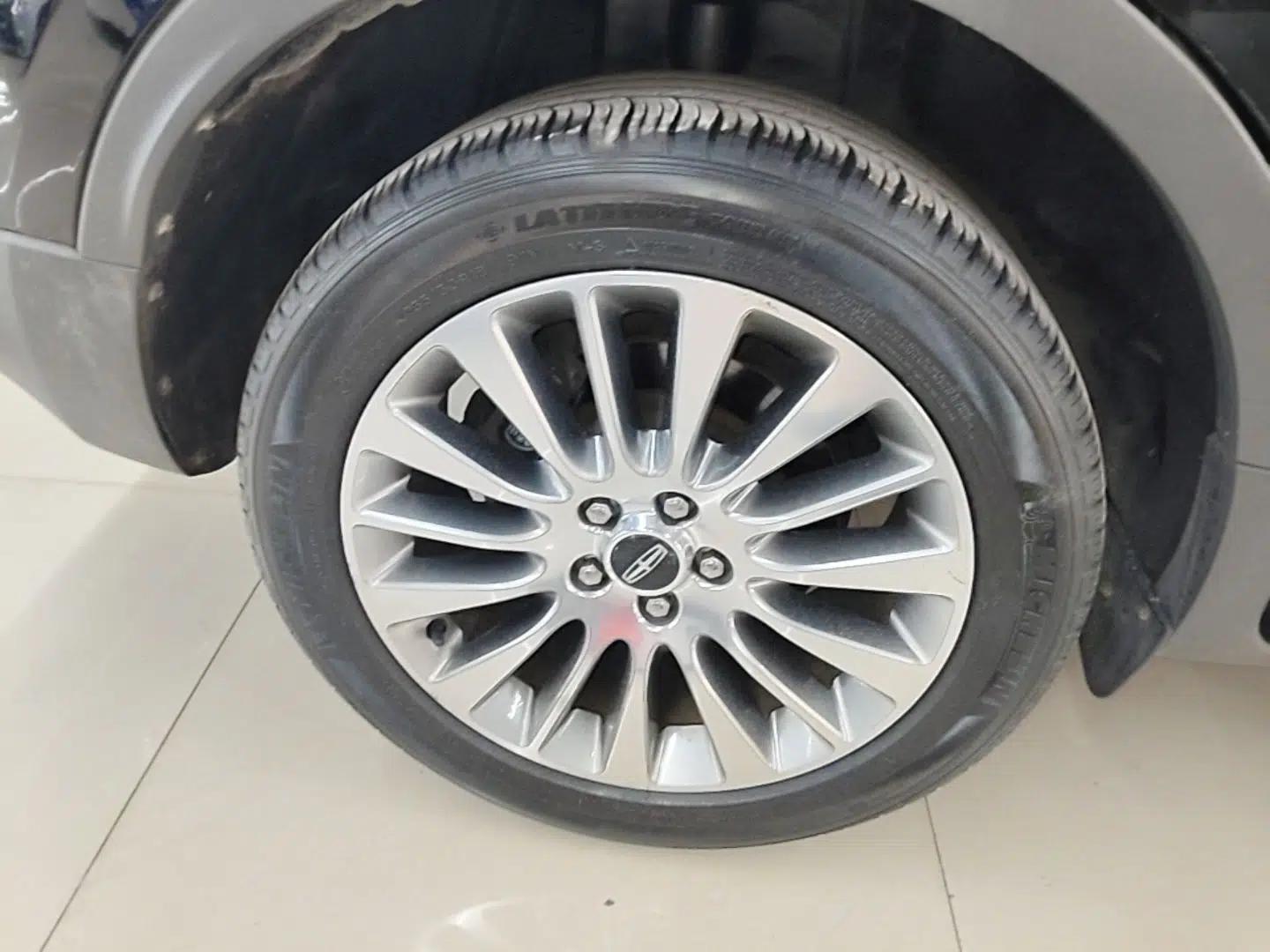 Lincoln MKC 2014 2.0T Four-Wheel Drive Luxury Edition — миниатюра 10