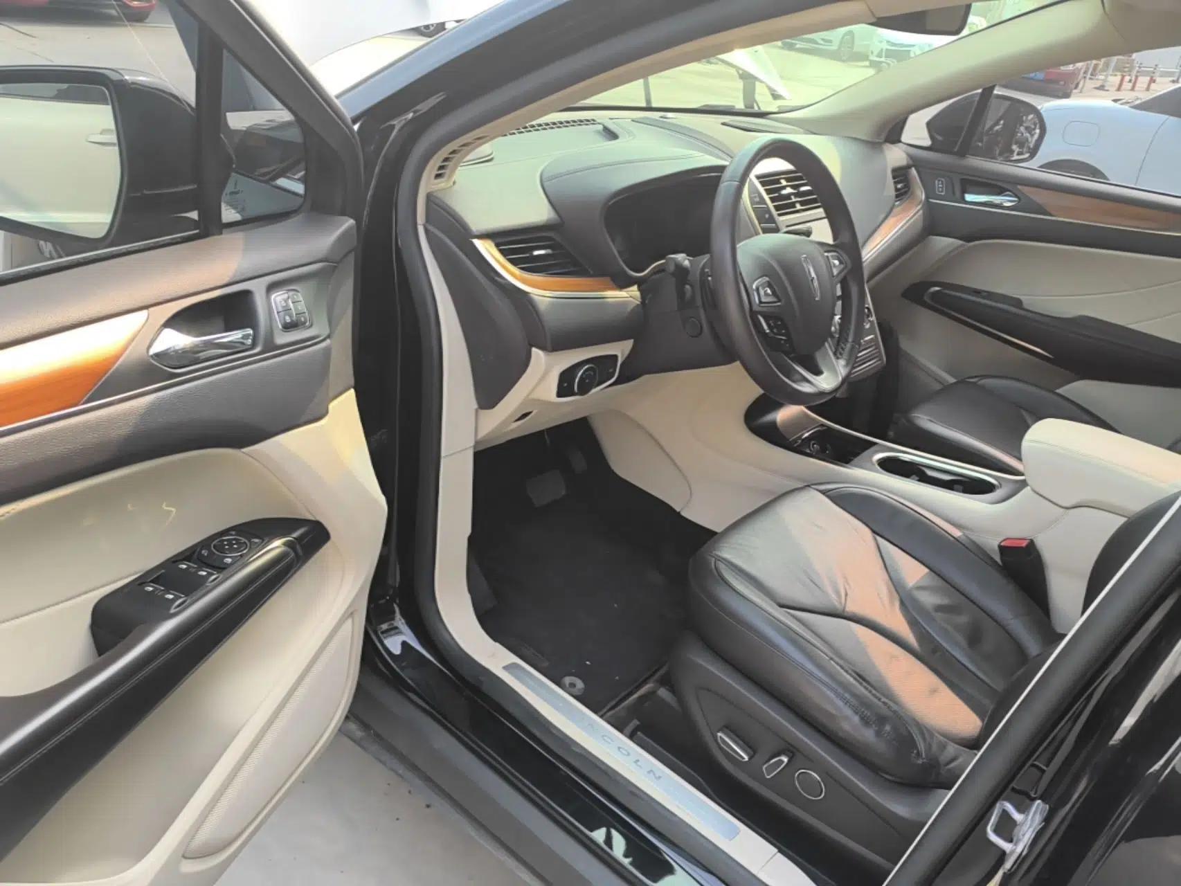 Lincoln MKC 2014 2.0T Two-Wheel-Drive Luxury Edition — миниатюра 19
