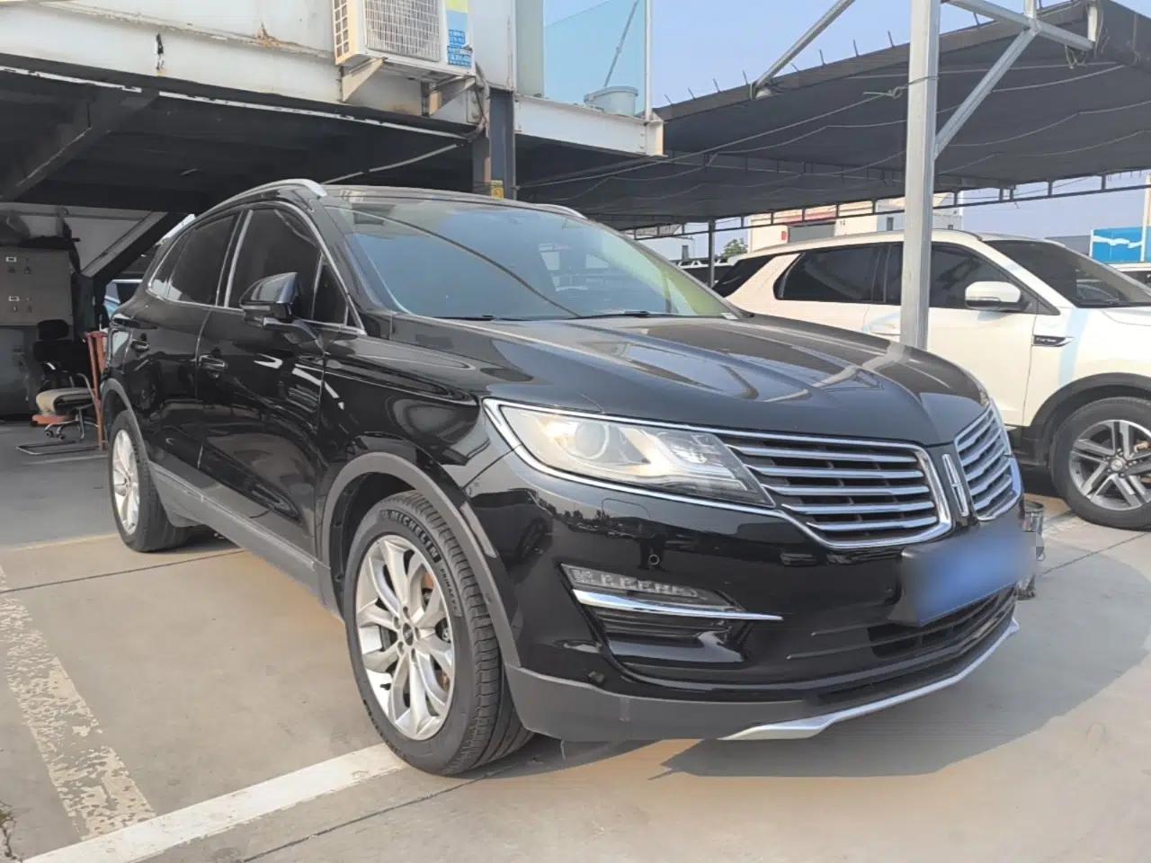 Lincoln MKC 2014 2.0T Two-Wheel-Drive Luxury Edition — миниатюра 3
