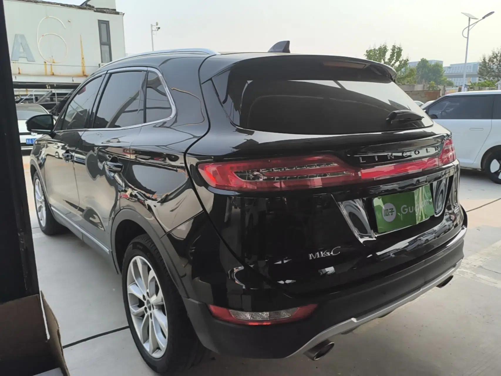 Lincoln MKC 2014 2.0T Two-Wheel-Drive Luxury Edition — миниатюра 4